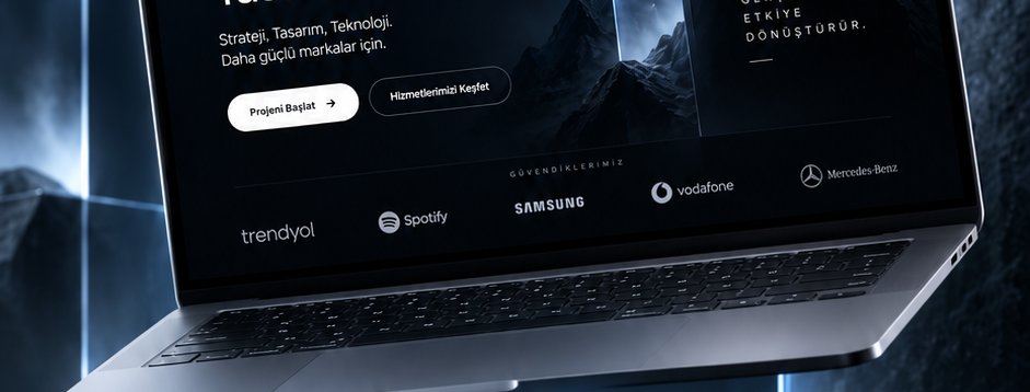 Dizüstü bilgisayarda web sitesi tasarım mockup'ı